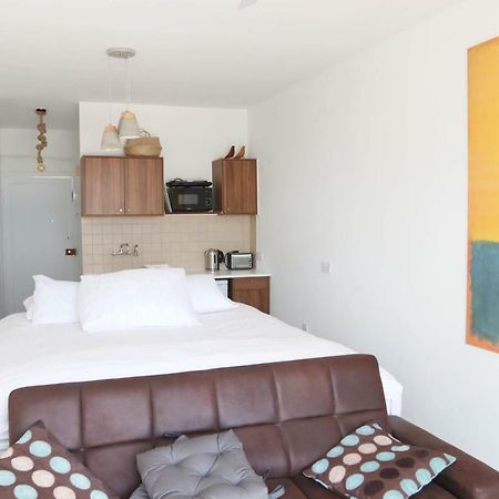 Nomasuites - Sea Studio Paphos Ngoại thất bức ảnh