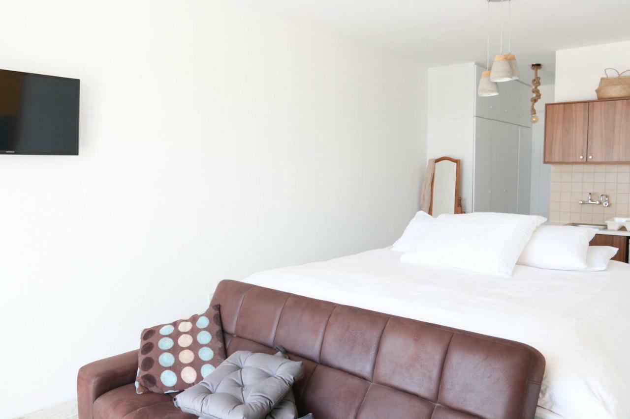 Nomasuites - Sea Studio Paphos Ngoại thất bức ảnh